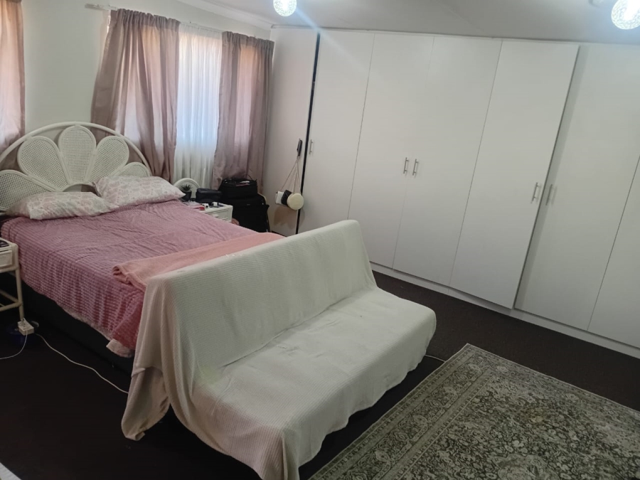 6 Bedroom Property for Sale in Heiderand Western Cape